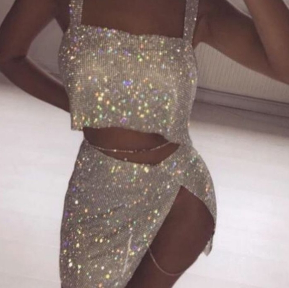 GLAM AND GLITTER 5 piece Mystery Box! - Picture 3 of 6